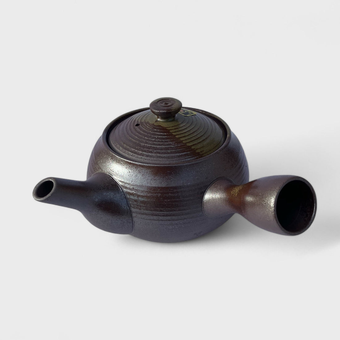 急須で入れたお茶の魅力:美味しさの秘密と基本の淹れ方